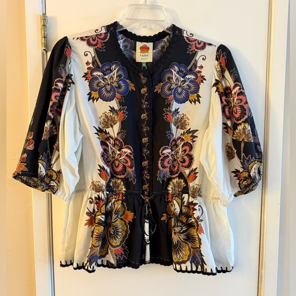 Farm Rio Floral Drawstring Waist Top in Maxi Floral Off White - Picture 4 of 6